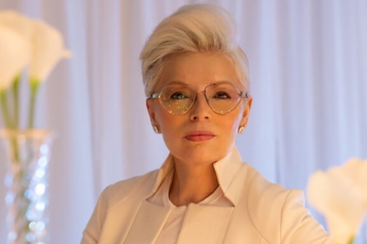 Tasarımları Mücevherlerle Buluştu