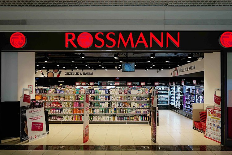Türkiye'de 15. yılını kutlayan Rossmann büyümeye odaklandı