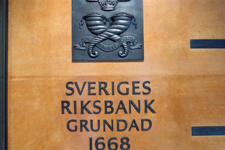 İsveç faiz indirimlerine devam ediyor