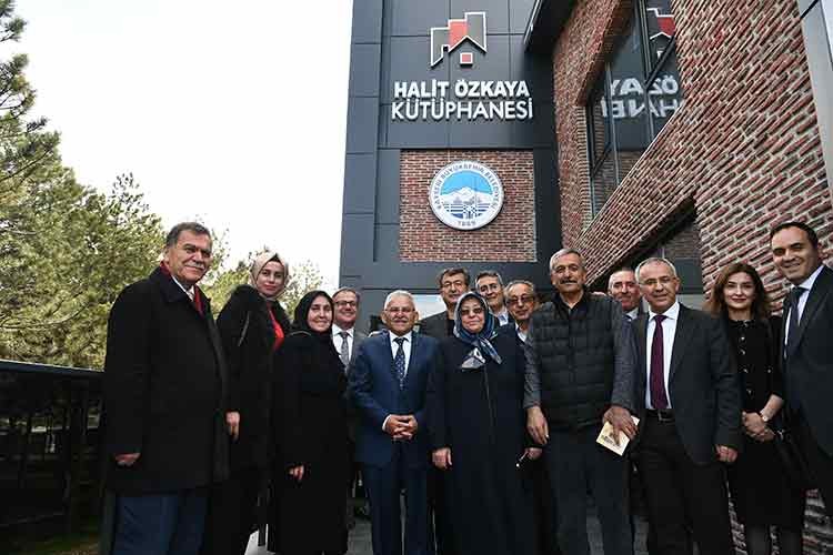 Başkan Büyükkılıç'tan Kayseri'ye bir kütüphane daha