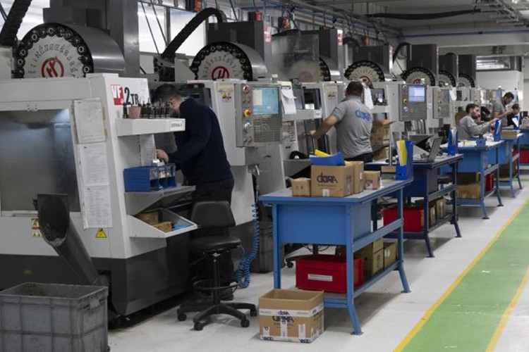 Yeşil pasaport alamayanın malı gümrükte kalacak