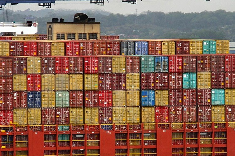 Yüzen depolama lojistiğiyle liman beklemeleri azalıyor