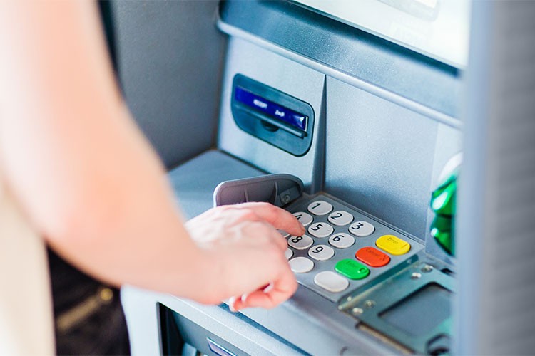 AB'de banka kredileri toparlanmaya devam ediyor