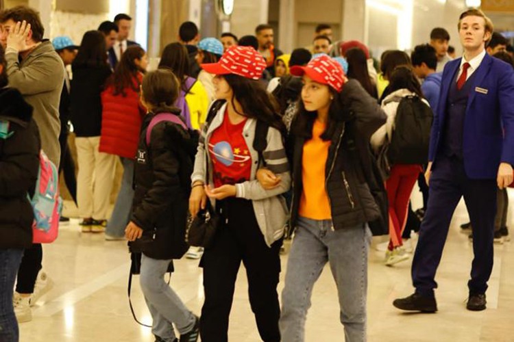 Dedeiman depremzede çocuklara kapılarını açtı