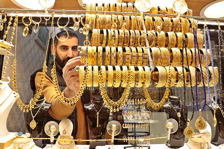 Düğünler başladı, altın coştu