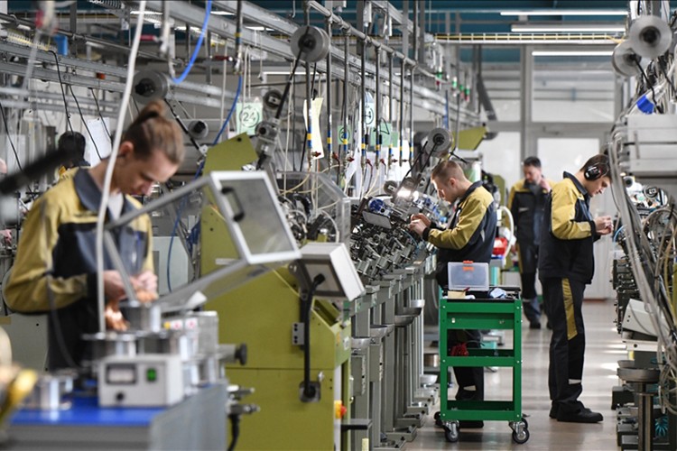 AB'de imalat sanayi PMI ekimde arttı