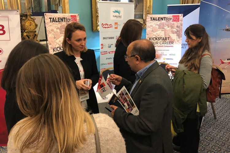 Özbek gençlerden büyük ilgi