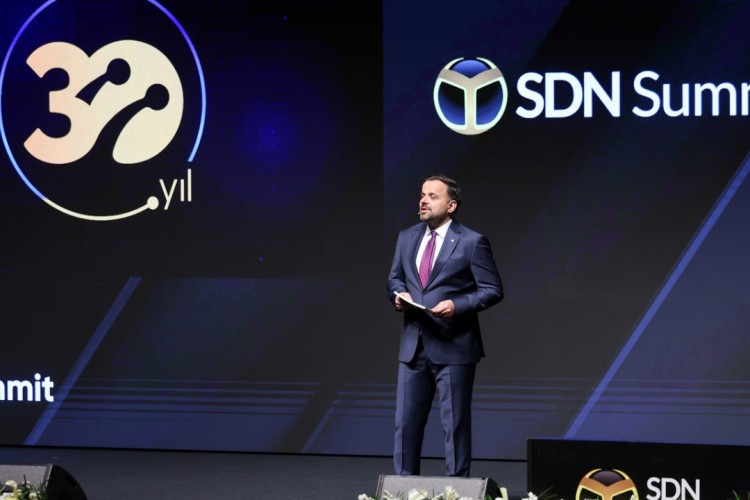 'Artık entegre bir teknoloji üreticisi ve geliştiricisi konumuna doğru geçmemiz gerekiyor'