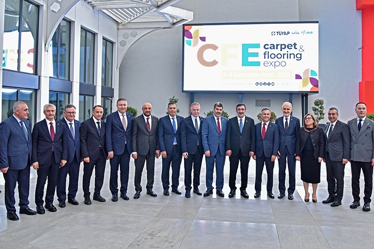 Türk 'halı sanatı' İstanbul'da dünya ile buluştu