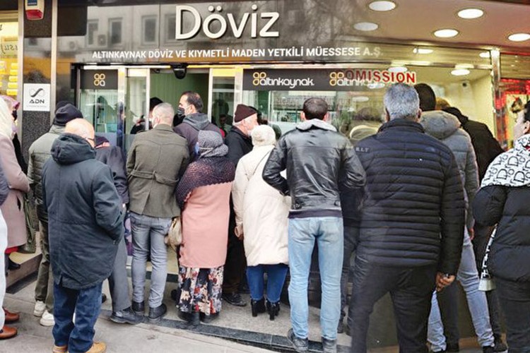 Dolar 14.86'dan açıldı