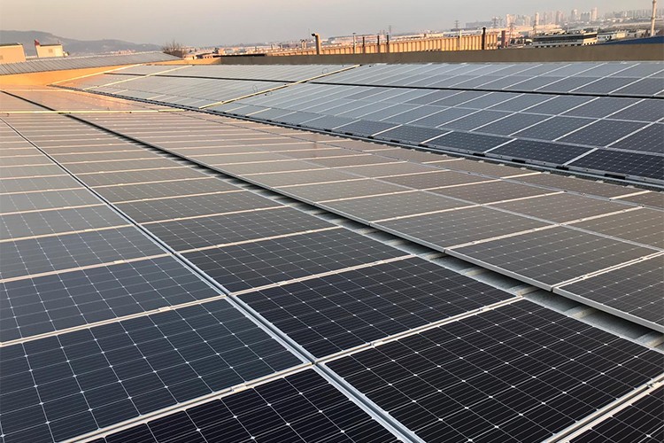 CW Enerji, Bursa'da bir firmaya çatı GES kurdu