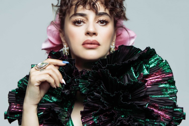 CEYLAN ERTEM KULİS MASLAK'TA