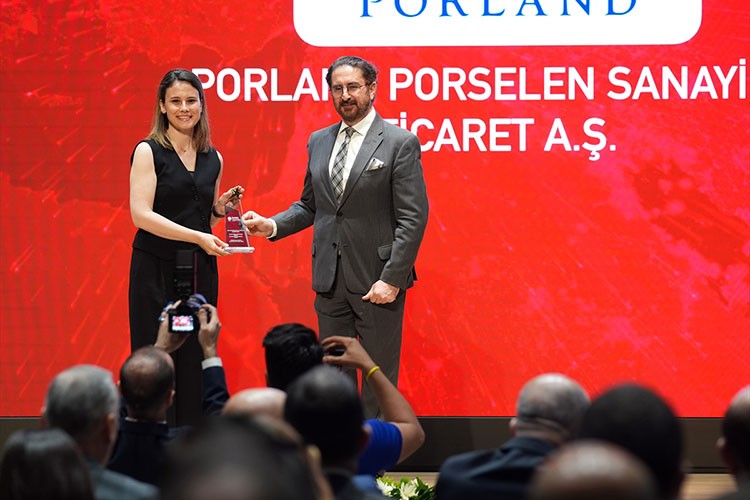 Çimento, cam ve seramik ihracatçısı şirketler ödüllendirildi