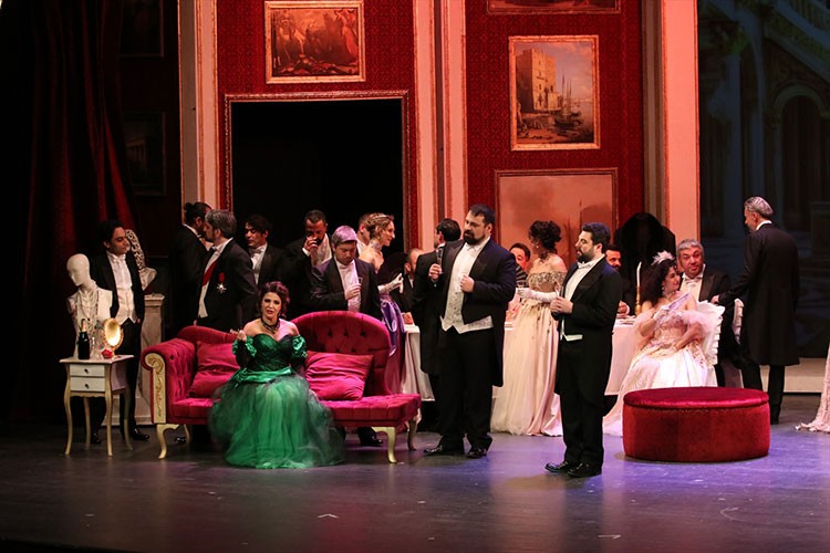 Samsun'da "La Traviata" operasını sahnelendi