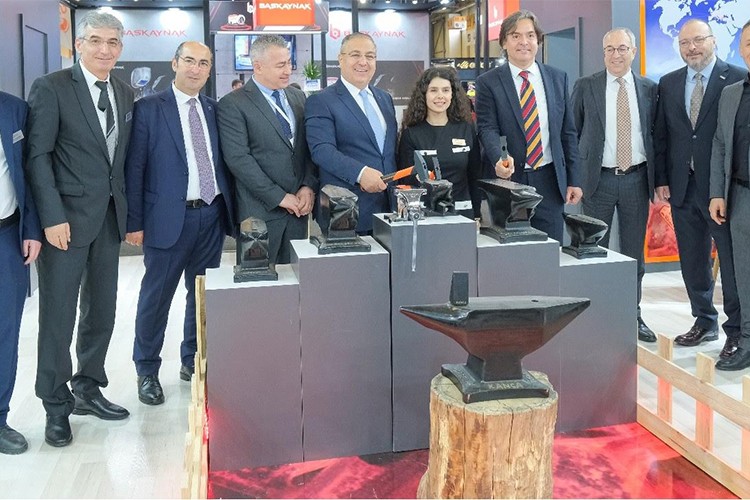 Hırdavat dünyası İstanbul'da buluştu