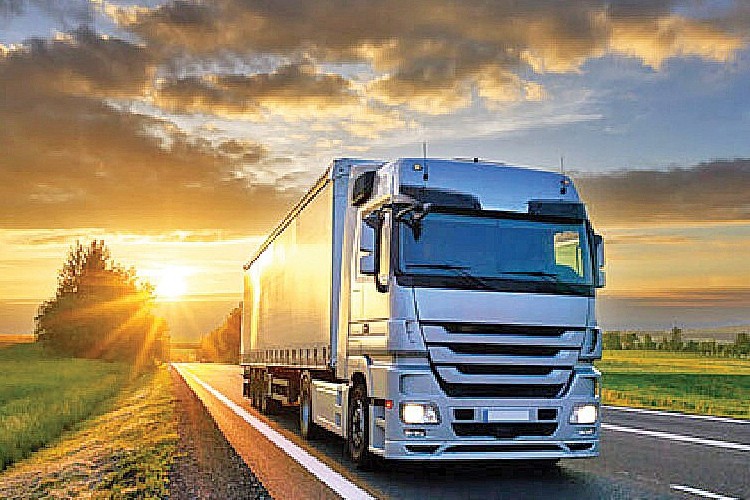 UND'den tır sürücülerine acil vize çağrısı