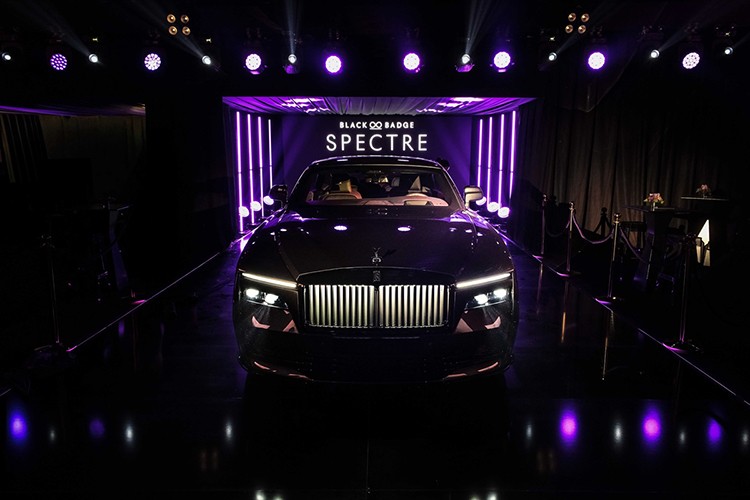 Rolls-Royce Black Badge Spectre, Türkiye sahnesinde