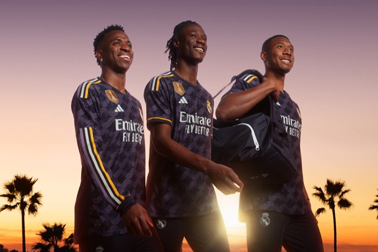 2023/24 Sezonu Yeni Deplasman Formasını Tanıttı