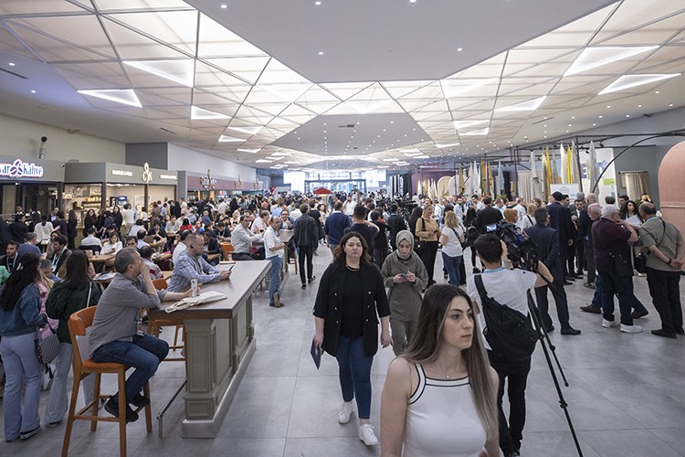 HOMETEX Ev Tekstili ve Aksesuarları Fuarı kapılarını açtı