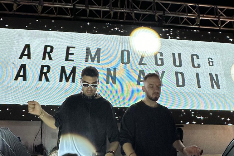 Arem ve Arman'la eğlenceli bayram