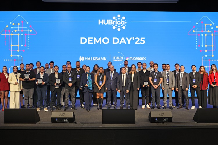 Halkbank, yenilikçi fikirleri geleceğe taşıyor