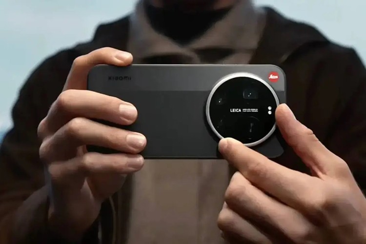 Xiaomi 18 Pro'dan yapay zeka tuşu