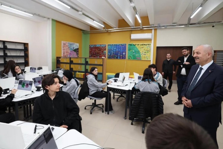 GEBZELİ ÖĞRENCİLER GÜZİDE GENÇLİK MERKEZİNİ ÇOK SEVDİ