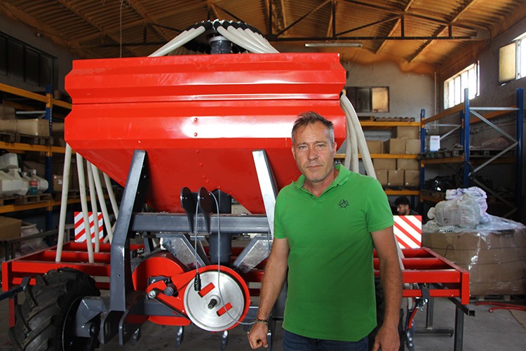 Ürettikleri tarım makinelerini 15 ülkeye ihraç ediyorlar