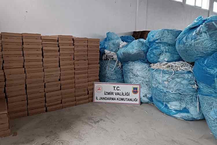 İzmir'de tütün kaçakçılığı operasyonunda 3 zanlı yakalandı