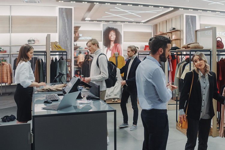 Perakendeci müşterisini veri ile okuyor