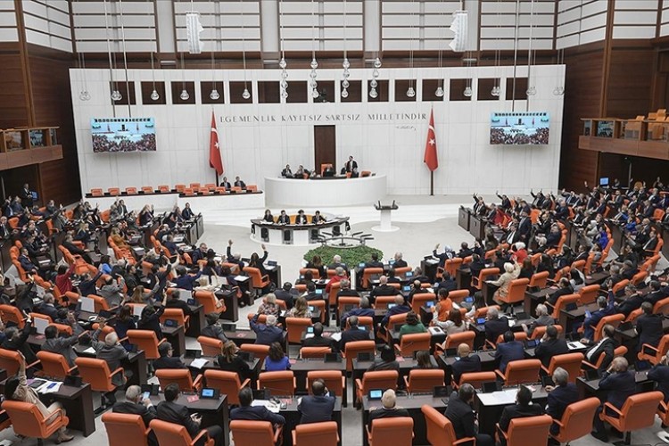 Çalışma hayatıyla ilgili kanun teklifi Meclis'e sunulacak