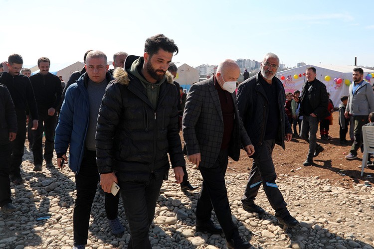 Erzurum Büyükşehir Belediyesi Adıyaman'ın altyapısını onarıyor