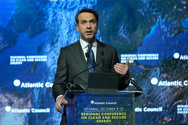 Kırgızistan ile ortak enerji projeleri geliştirilecek