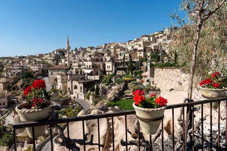 Baharı Sanatın İyileştirici Gücü ile Kucaklıyor