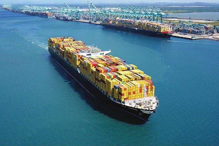 İhracatın 3'te 2'si "gemi"yle