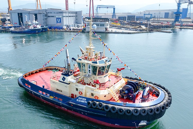 'SVITZER Elizabeth' römorkörünü törenle teslim etti