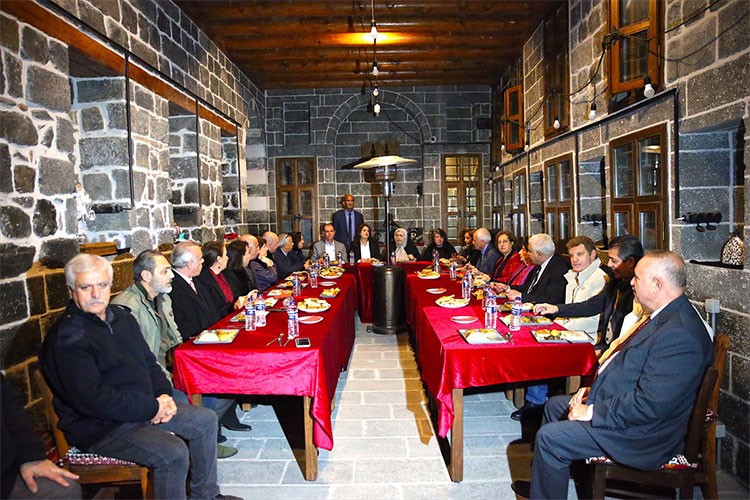 Diyarbakır'da "Velime Gecesi" geleneği yeniden yaşatılıyor