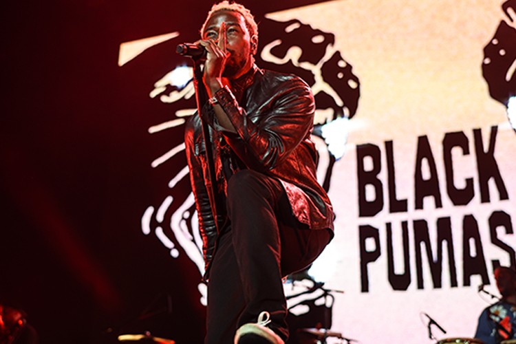 Black Pumas Zorlu PSM'yi Renklendirdi!