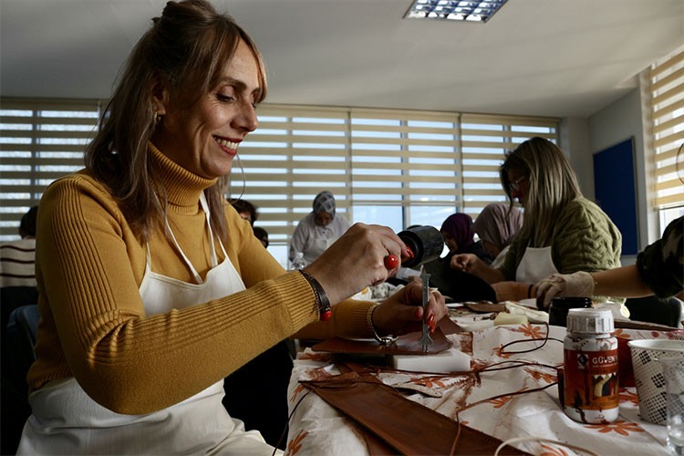 KOMEK ve ASEM kültürler arasında köprü oluyor