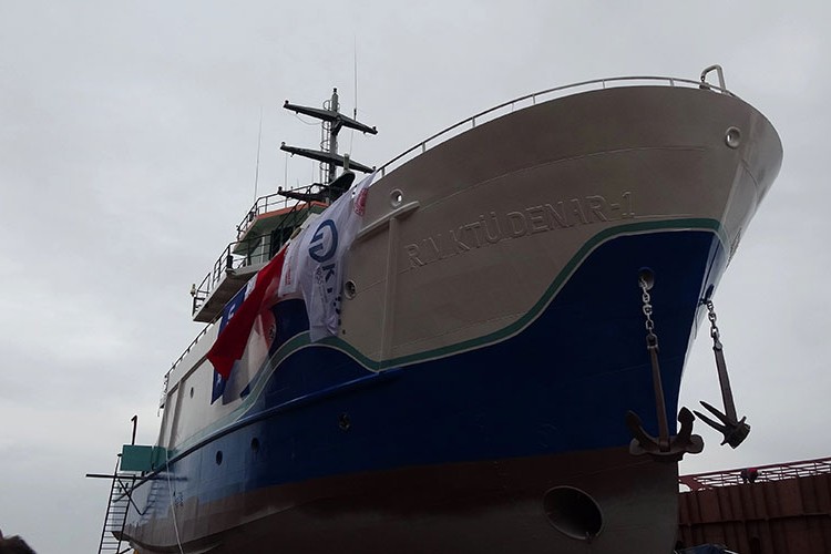 DENAR-1 Gemisi törenle KTÜ'ne teslim edildi