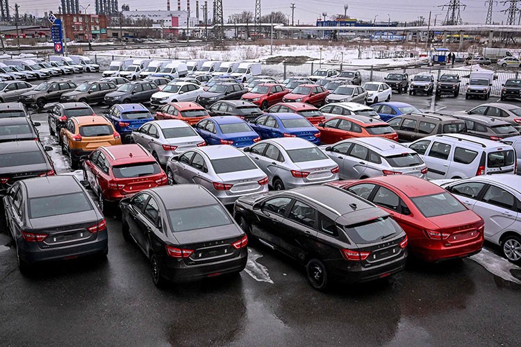 Rusya'da yeni otomobil satışları yüzde 27 azaldı