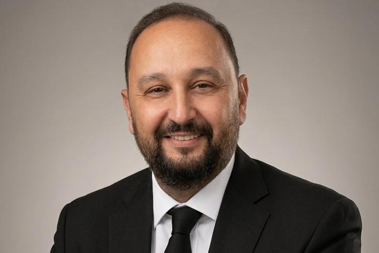 Hibrit çalışma arttı ofislerin metrekareleri küçüldü