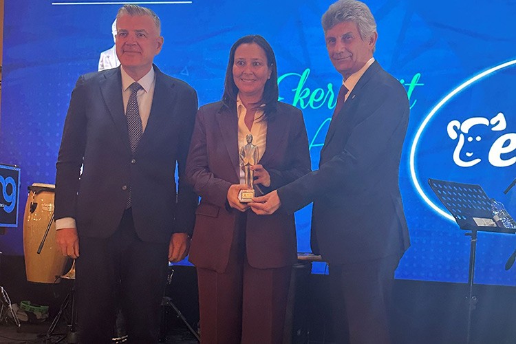 Eker Süt Ürünleri'ne BUSİAD'tan Sosyal Sorumluluk Ödülü