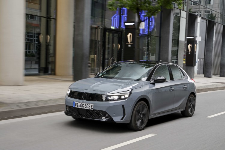 Opel'de yeni yıla özel ayrıcalıklı teklifler