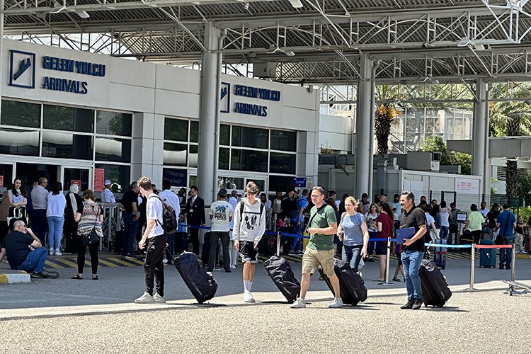 Yaz tatilinin yaklaşmasıyla turizmde hareketlilik arttı