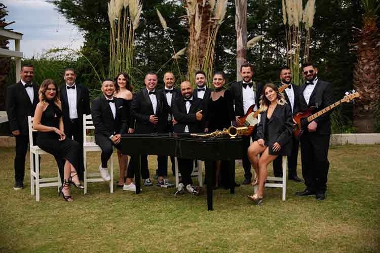 Ücretsiz Çim Konserleri