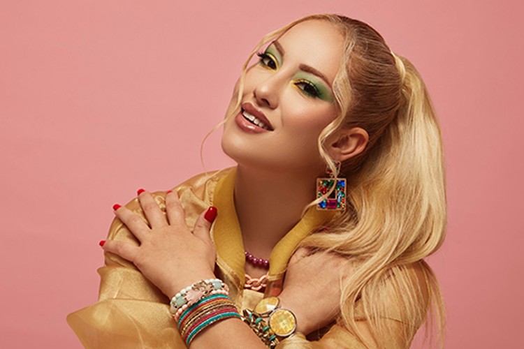 İpek Demir'in Yeni Şarkısı Eyvallah Müzikseverlerle Buluştu!