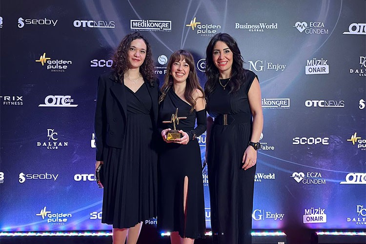 Yılın En Başarılı Yaratıcı Tasarım Ödülü'nü Kazandı!