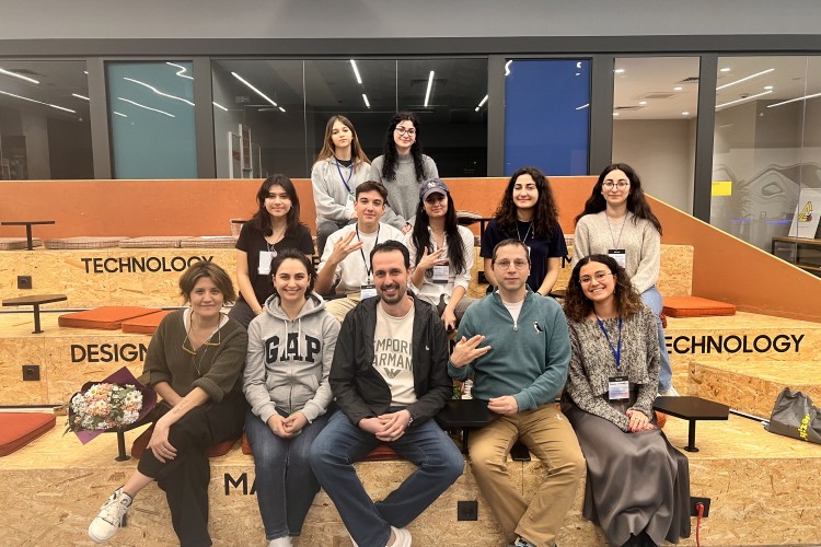 Hisar Okulları 5 yılda 350 liseli genç kızı girişimcilik ve teknolojiyle tanıştırdı