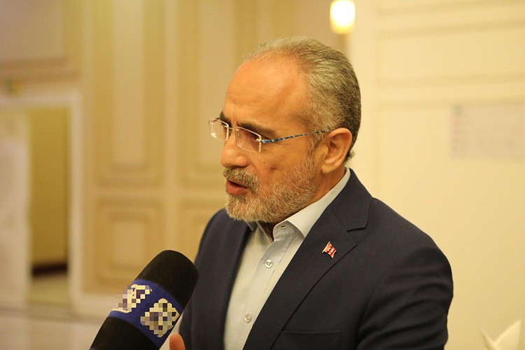 "İzzetbegoviç model bir kişiliktir"